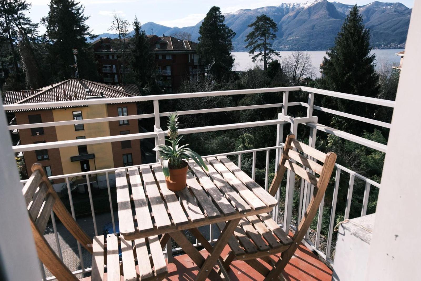 Studio With Lake And Montains Views Free Parking Luino Εξωτερικό φωτογραφία